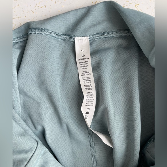 NWT- Zoned in HR Tight 27”- Lululemon. Light steel blue - Picture 3 of 6